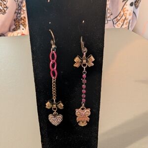 Betsey Johnson Gold and Pink Bow Dangle Earrings Mismatch Heart And Owl 🦉💖